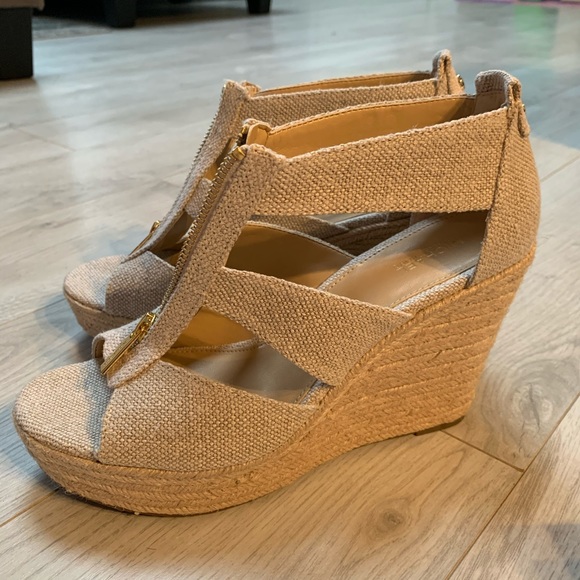 Michael Kors Woven Wedge Sandals. size 8.5 - Picture 7 of 7